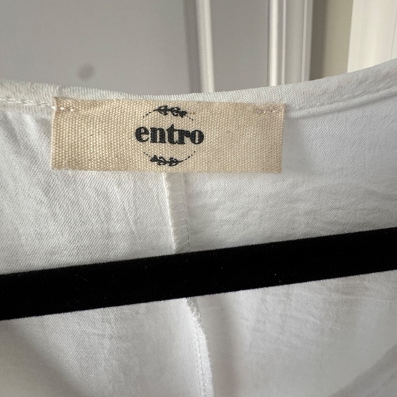 White Entro Batwing Top - Picture 4 of 4